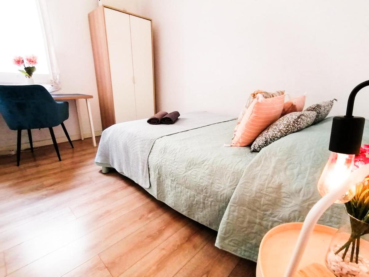 By Paseo De Gracia Rooms Barcellona Esterno foto